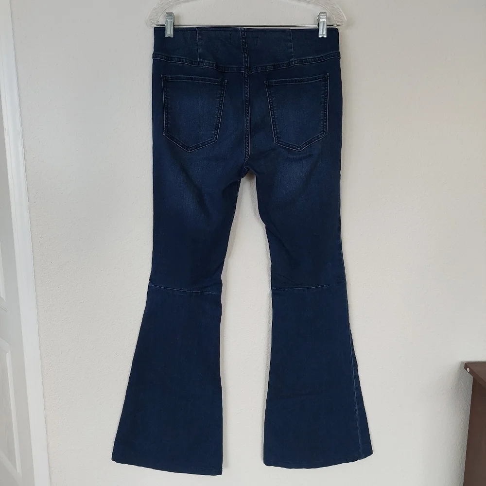 Free People Flare Jeans‎ Size 29